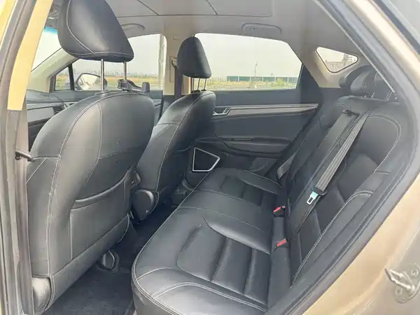Geely Emgrand GS 2017