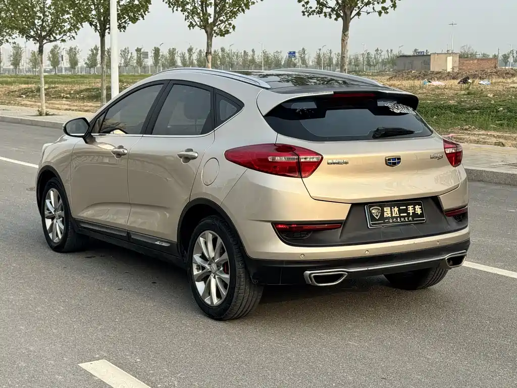 Geely Emgrand GS 2017 — фото 8