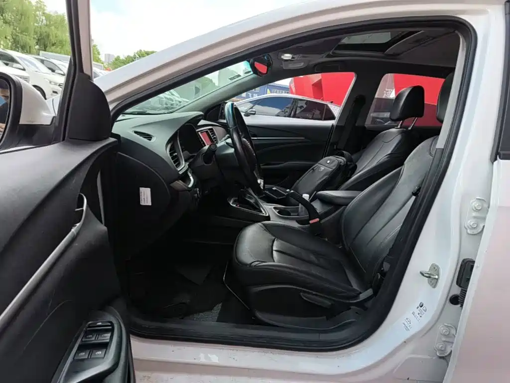 Buick Excelle GT 2019 — фото 16