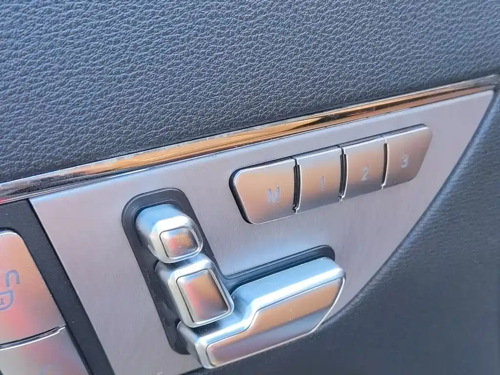 Mercedes-Benz E-Class 2013 — фото 13