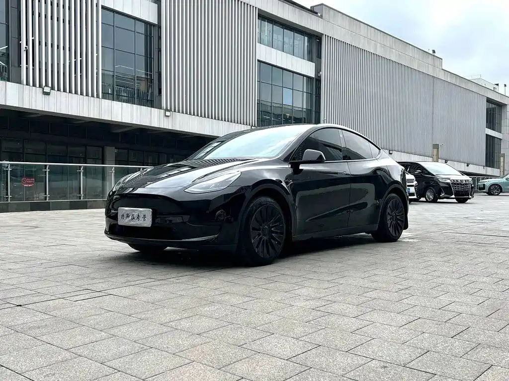 Tesla Model Y 2022 — фото 1