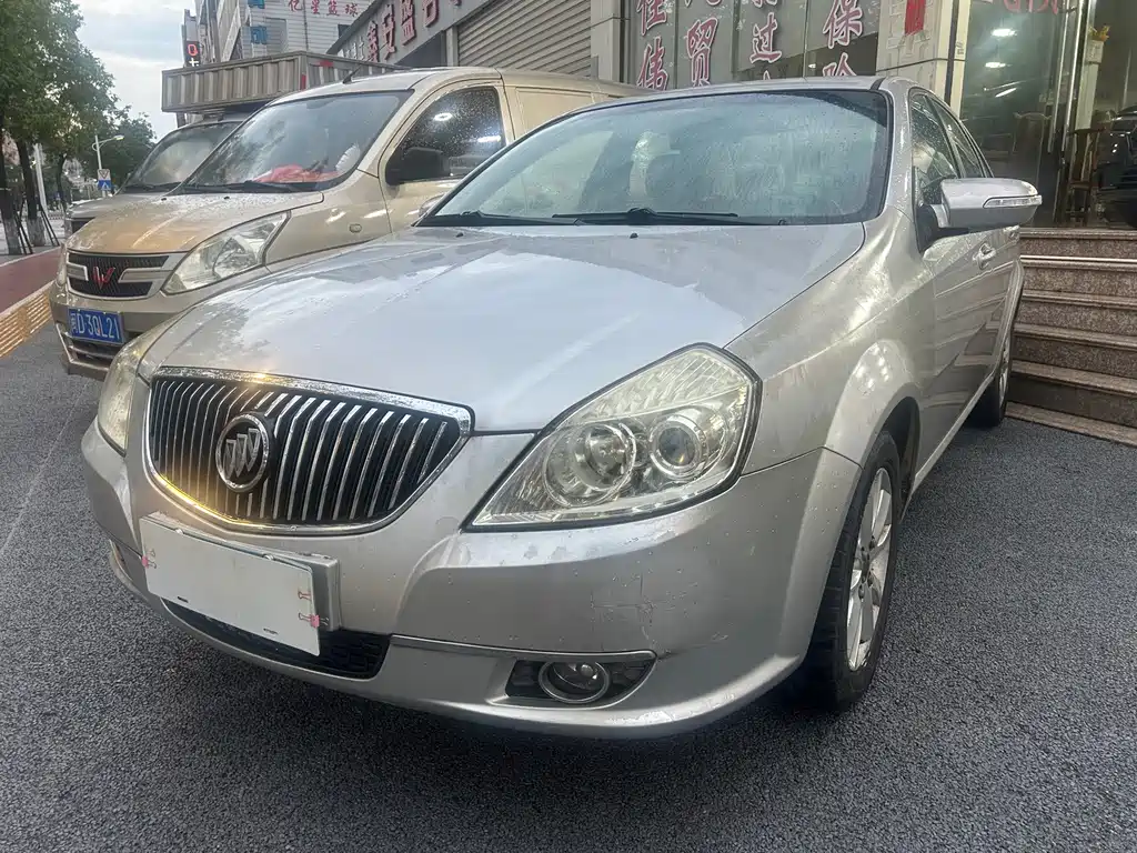 Buick Excelle 2012