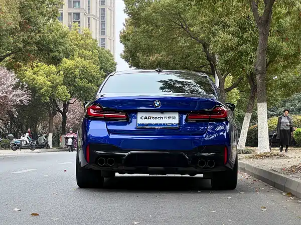 BMW M5 2021