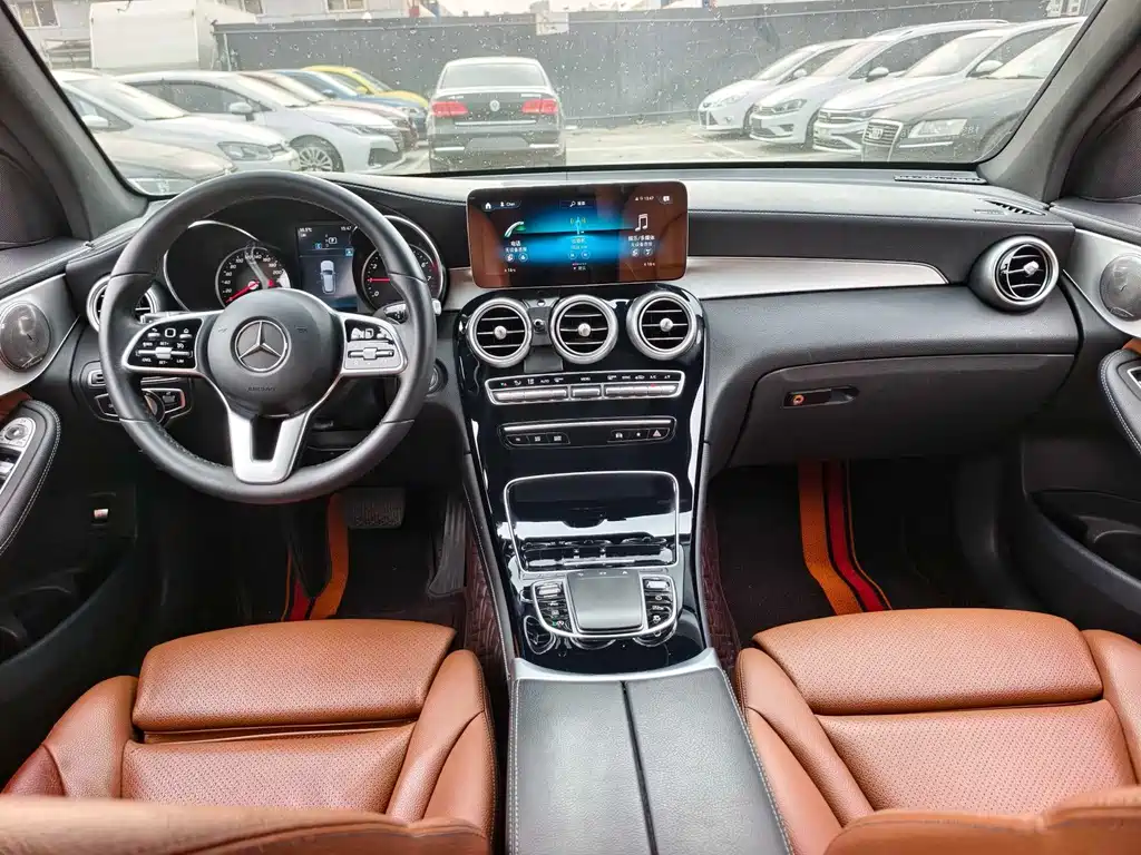 Mercedes-Benz GLC 2020 — фото 12