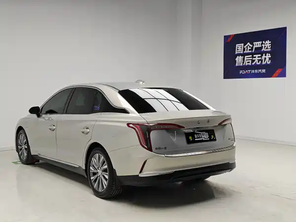 Hongqi E-QM5 2024