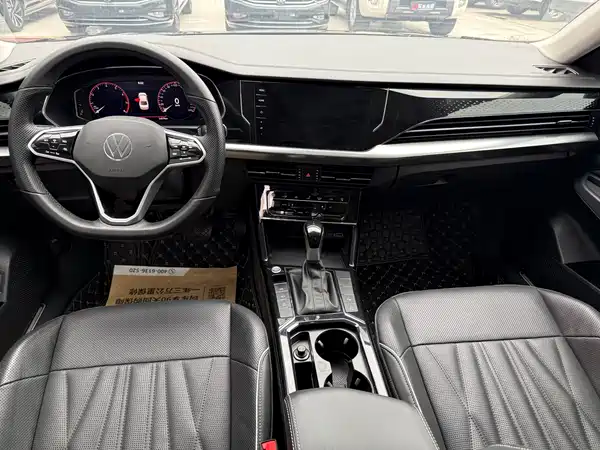 Volkswagen Passat 2022
