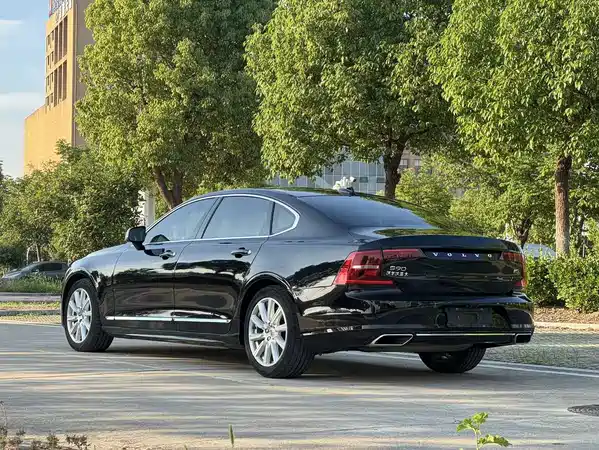 Volvo S90 2019