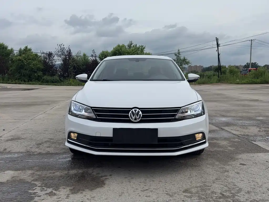 Volkswagen Sagitar 2019