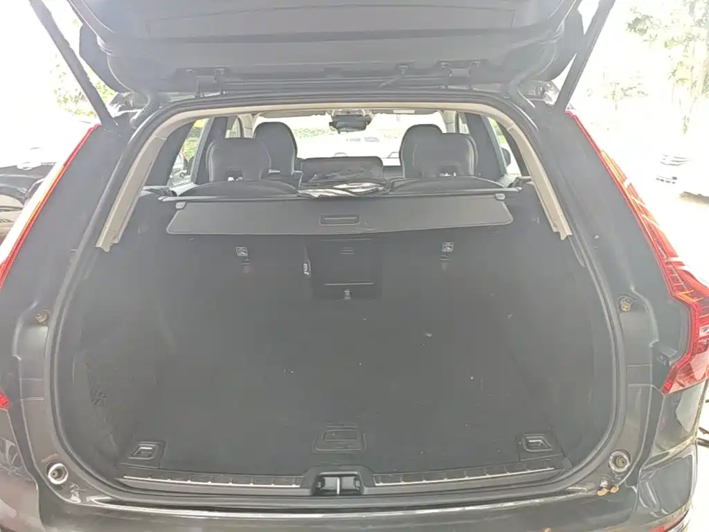 Volvo XC60 2020 — фото 19