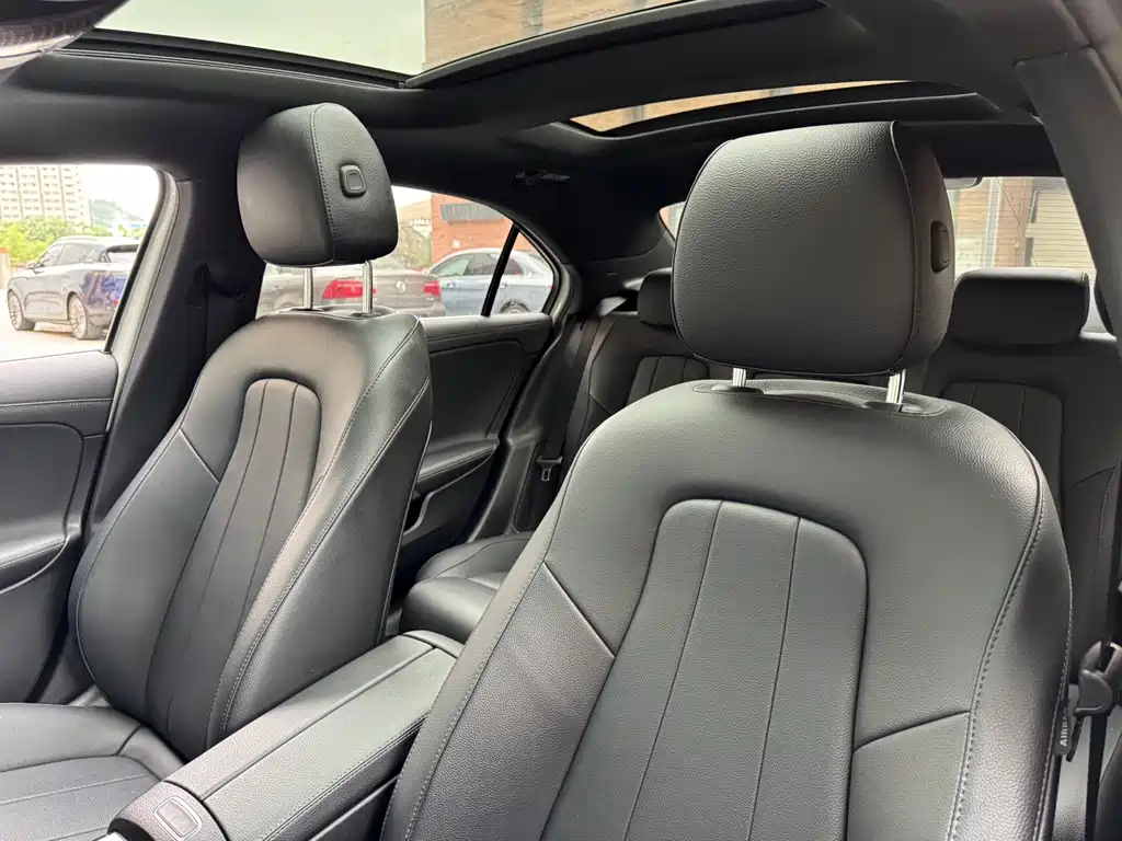 Mercedes-Benz A-Class 2022 — фото 18