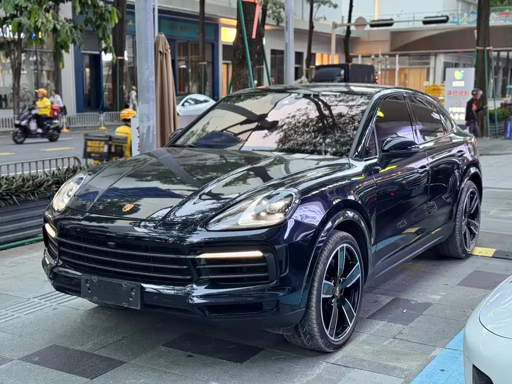 Porsche Cayenne 2023 — фото 1