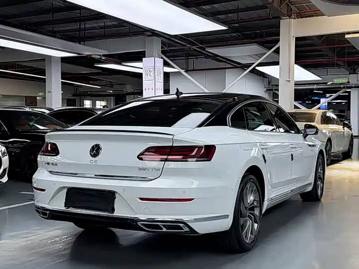 Volkswagen CC 2023 — фото 18
