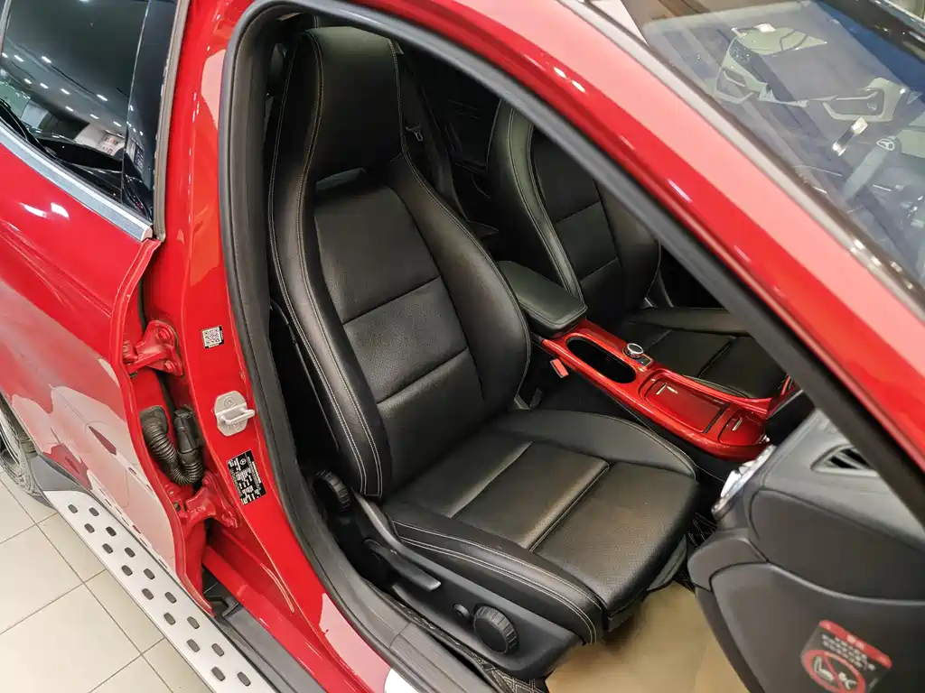 Mercedes-Benz GLA 2016 — фото 34