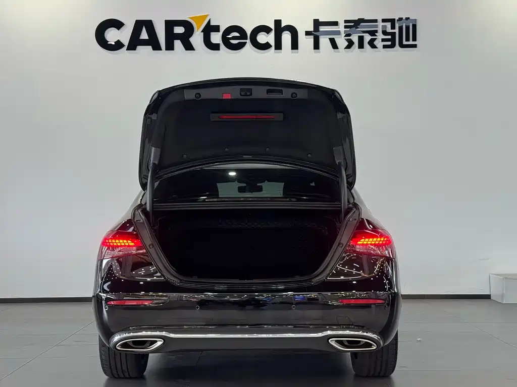 Mercedes-Benz E-Class 2023 — фото 23