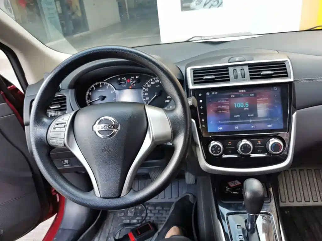 Nissan Tiida 2019 — фото 10