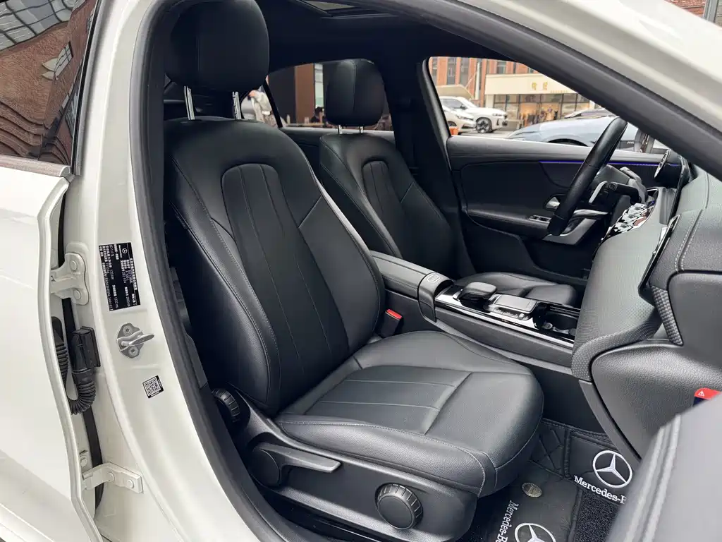 Mercedes-Benz A-Class 2022 — фото 21