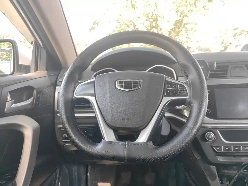 Geely Emgrand 2018