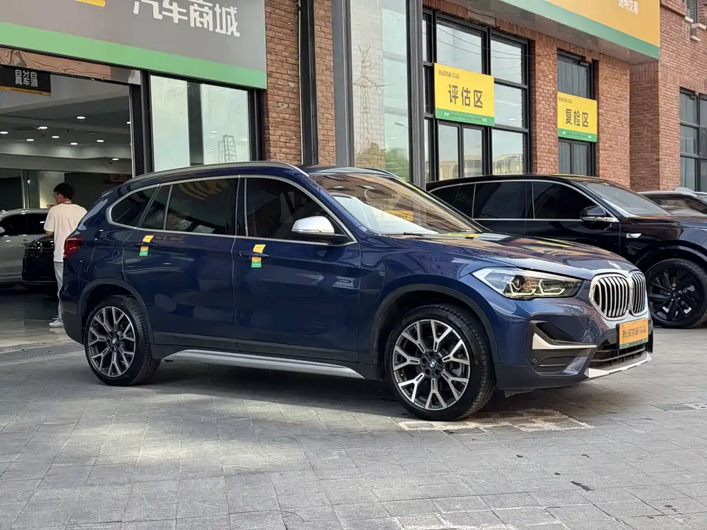 BMW X1 2021 — фото 3