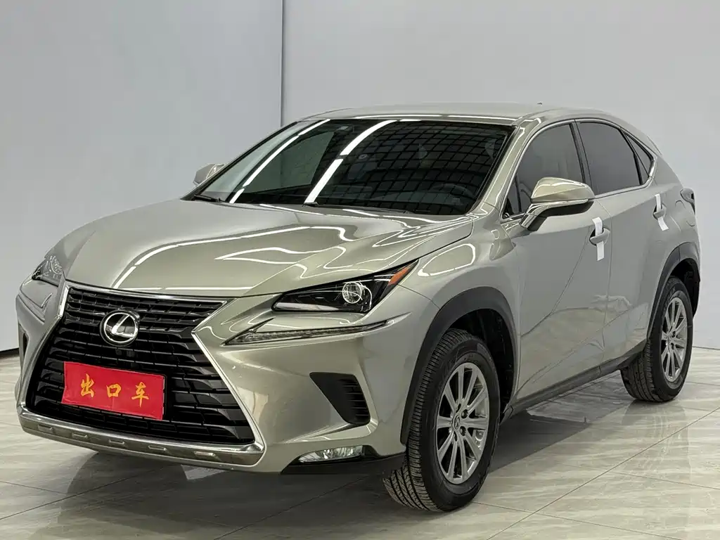 Lexus NX 2021 — фото 1