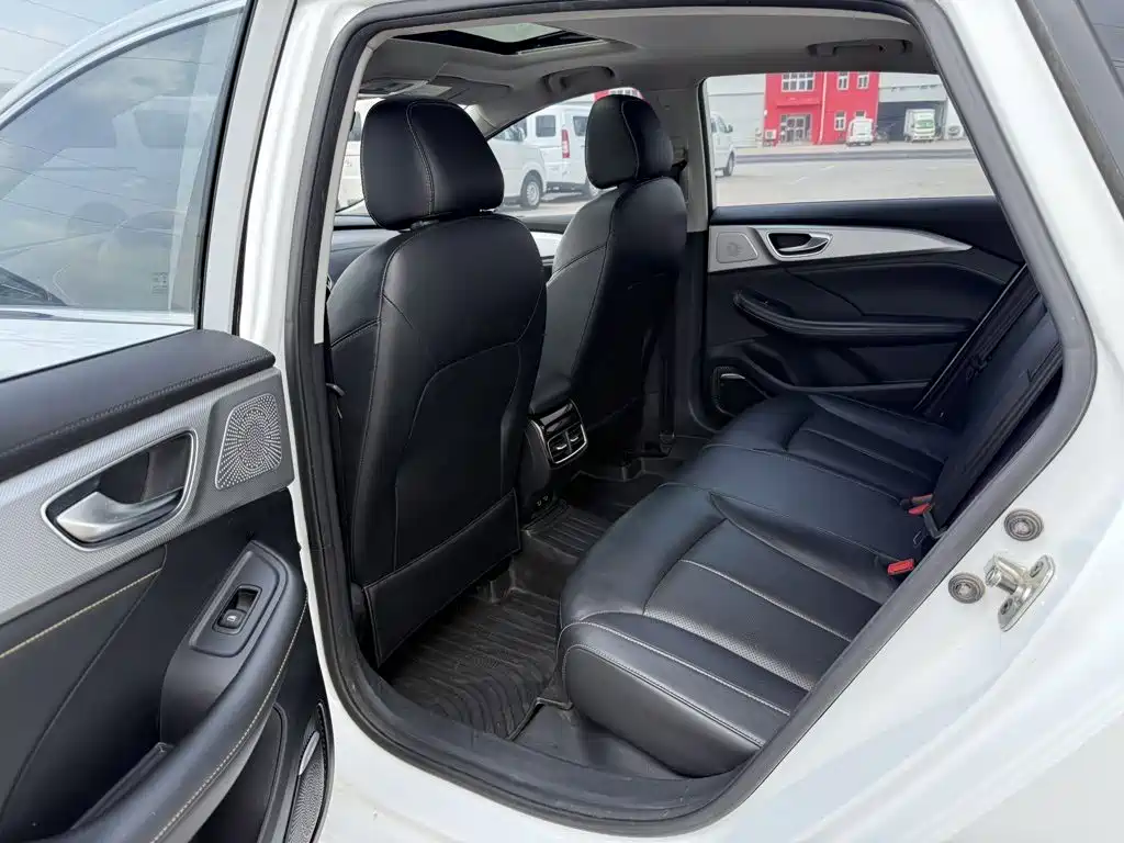 Roewe i6 MAX New Energy 2021 — фото 13