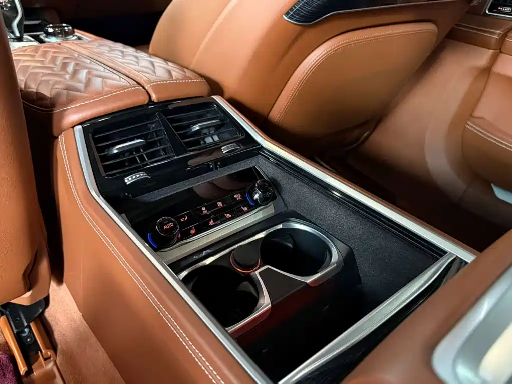 BMW 7 Series 2021 — фото 26
