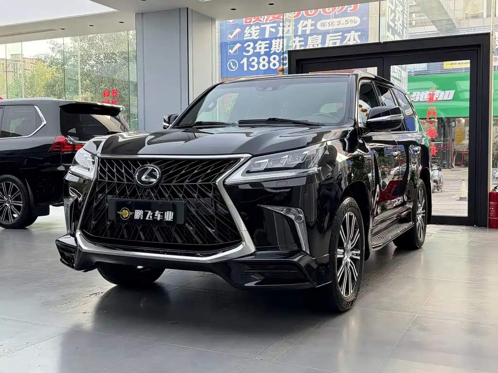 Lexus LX 2019 — фото 1