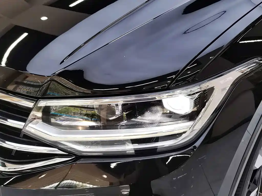 Volkswagen Tiguan L 2022 — фото 13