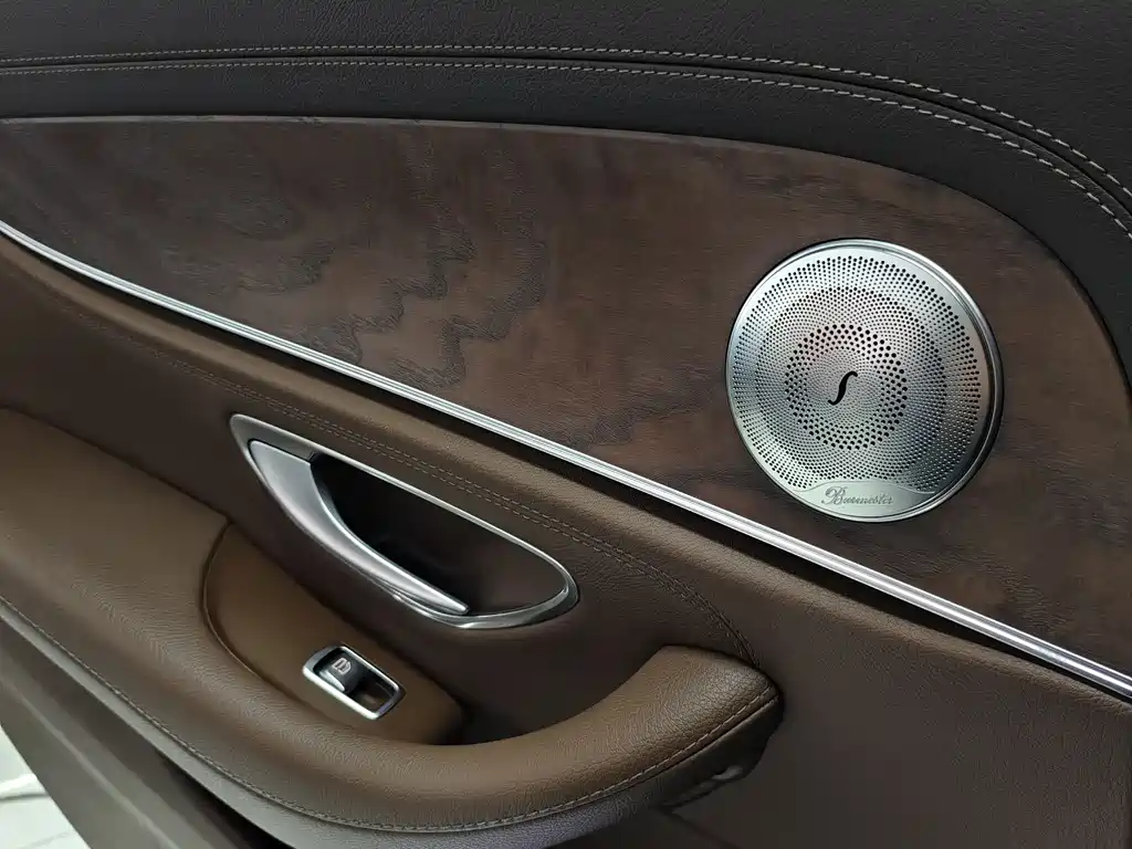 Mercedes-Benz E-Class 2017 — фото 17