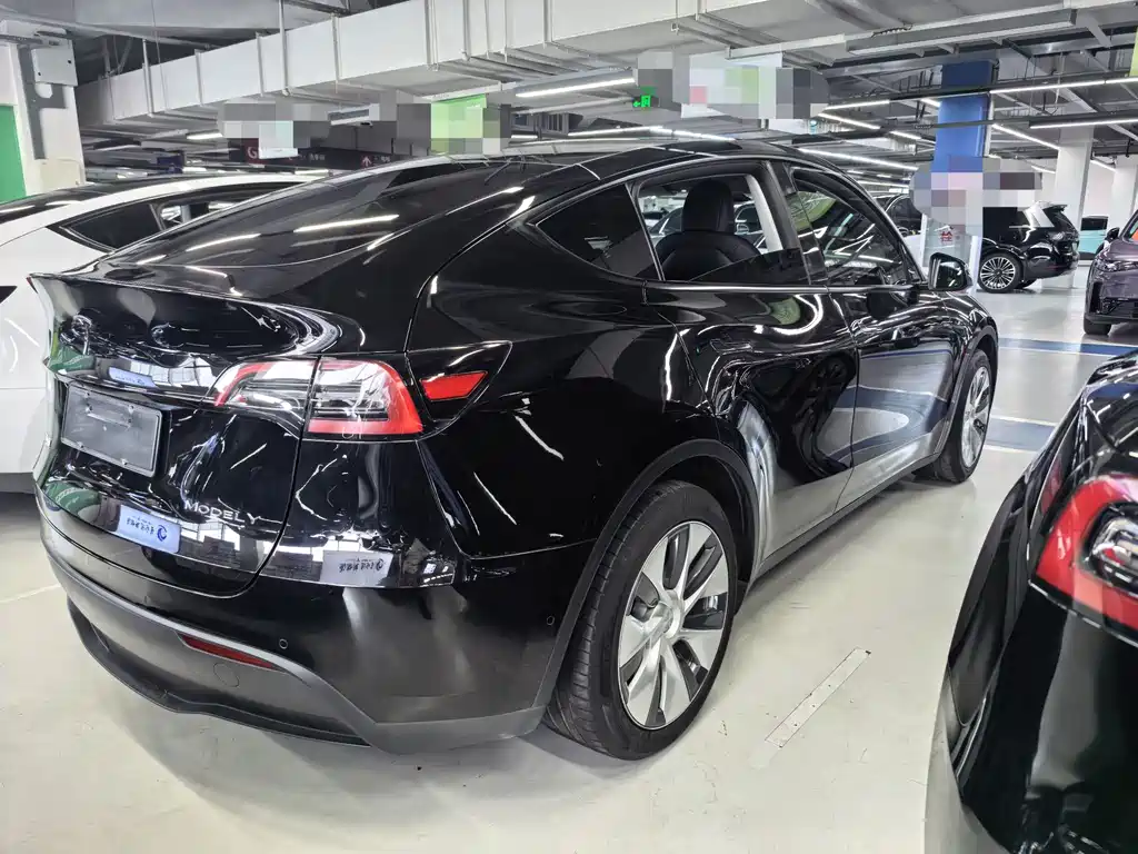 Tesla Model Y 2022 — фото 10