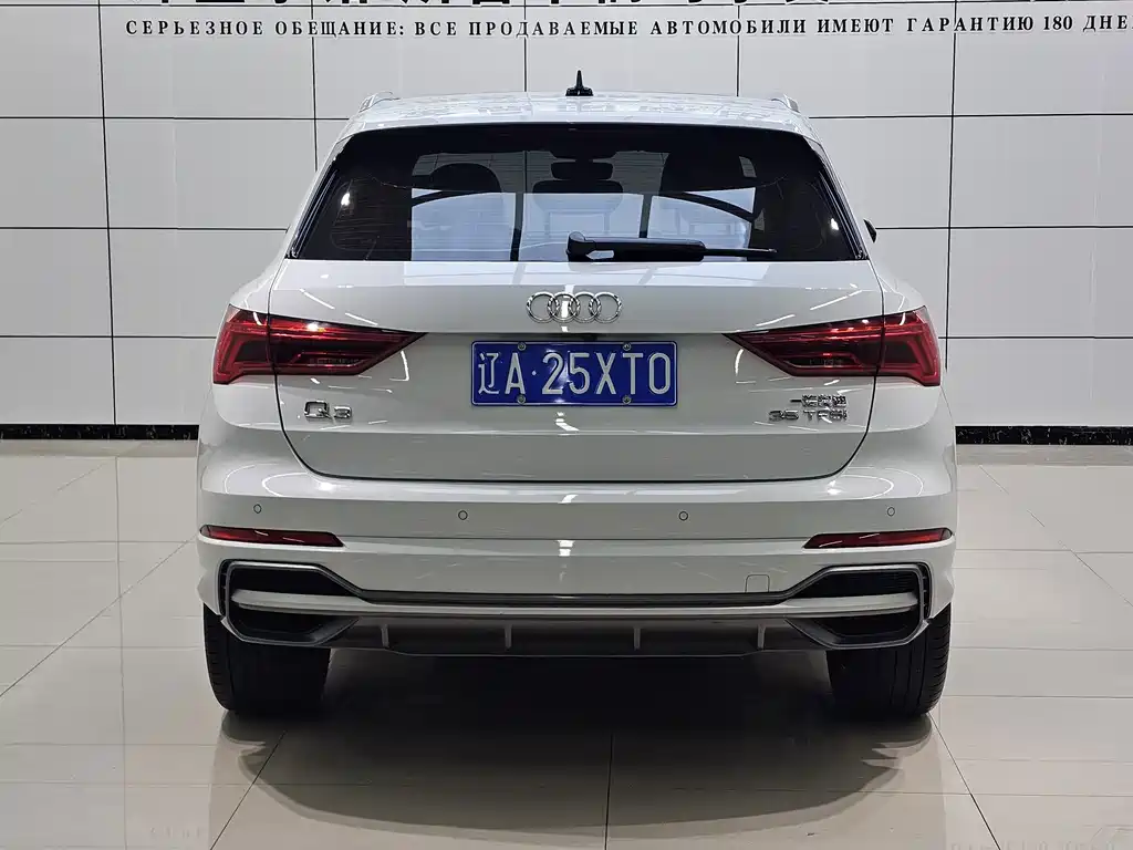Audi Q3 2023 — фото 12