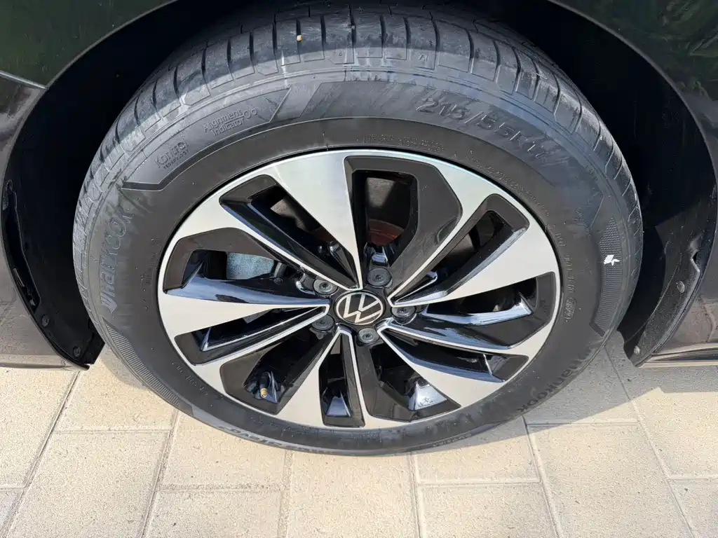 Volkswagen Passat 2023