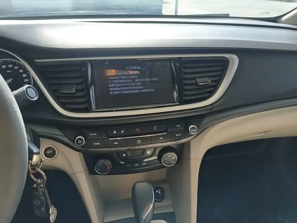 Buick Excelle 2017 — фото 13
