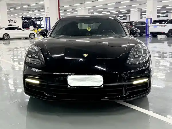Porsche Panamera 2019