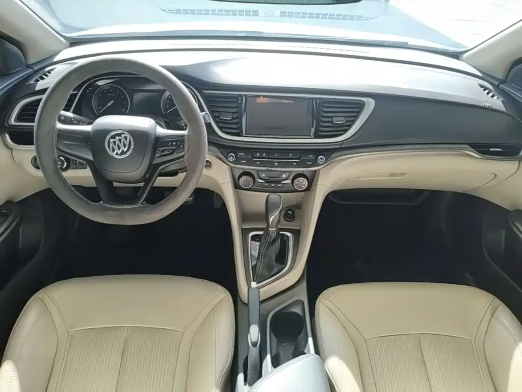Buick Excelle 2017 — фото 10