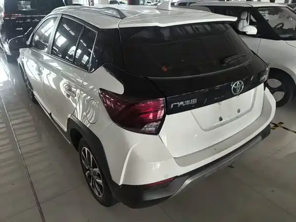 Toyota Yaris L 2022