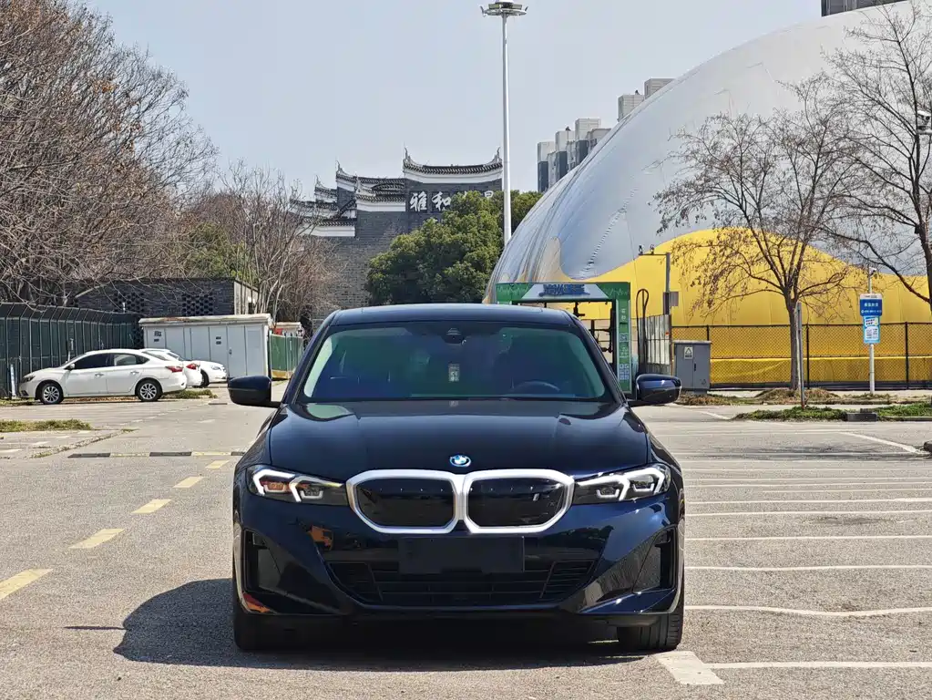 BMW i3 2024