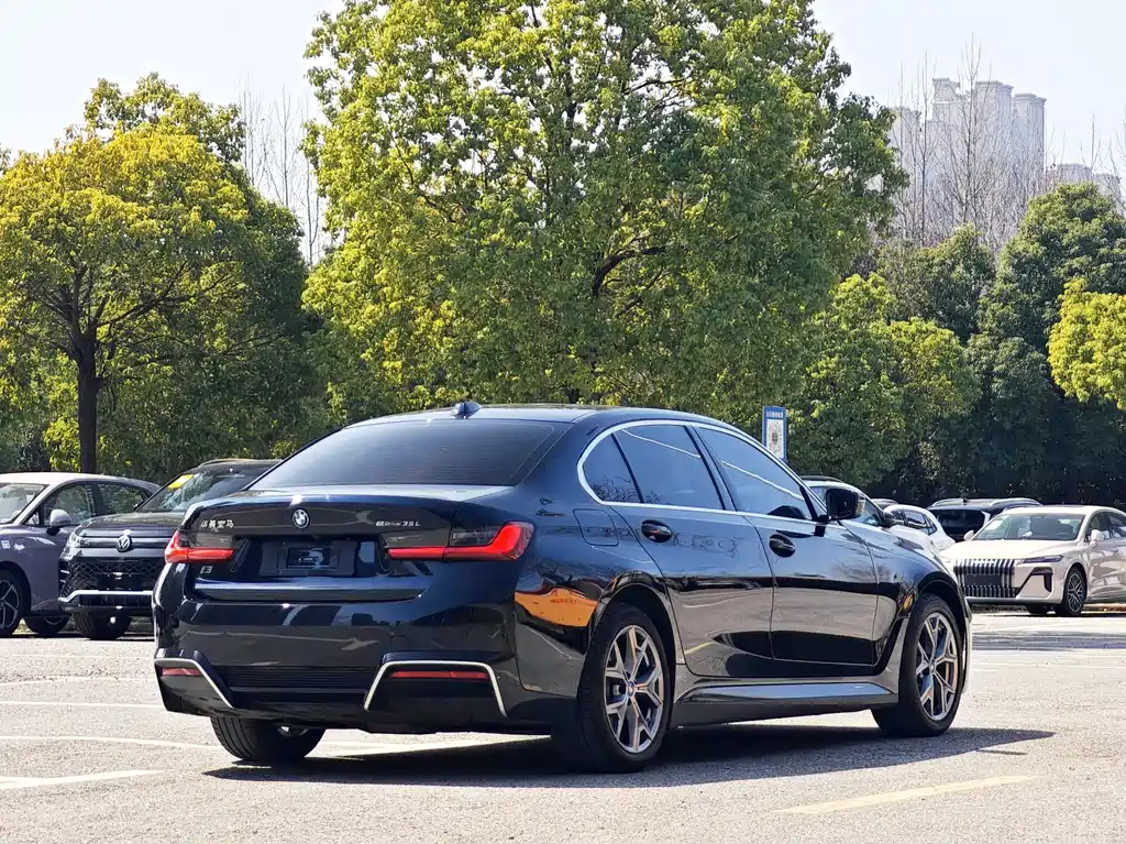 BMW i3 2024