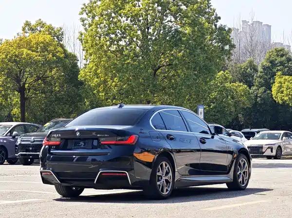 BMW i3 2024