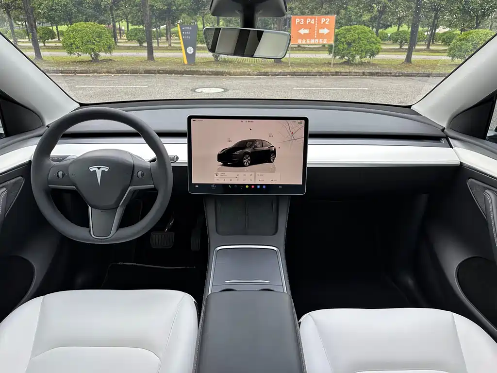 Tesla Model Y 2023 — фото 13