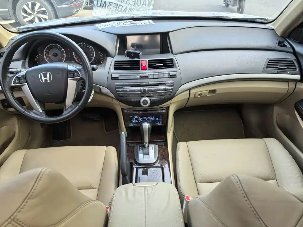 Honda Accord 2009 — фото 10
