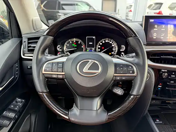 Lexus LX 2019