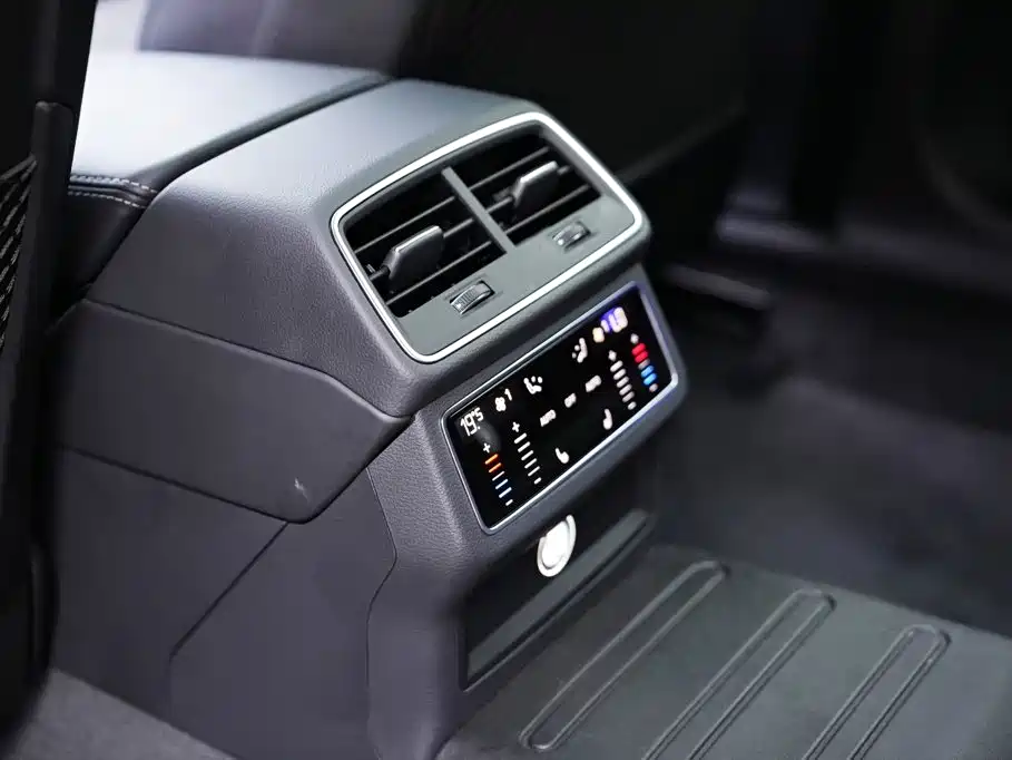 Audi A6L 2022 — фото 17