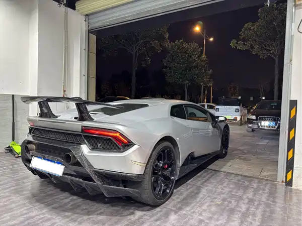 Lamborghini Huracan 2016