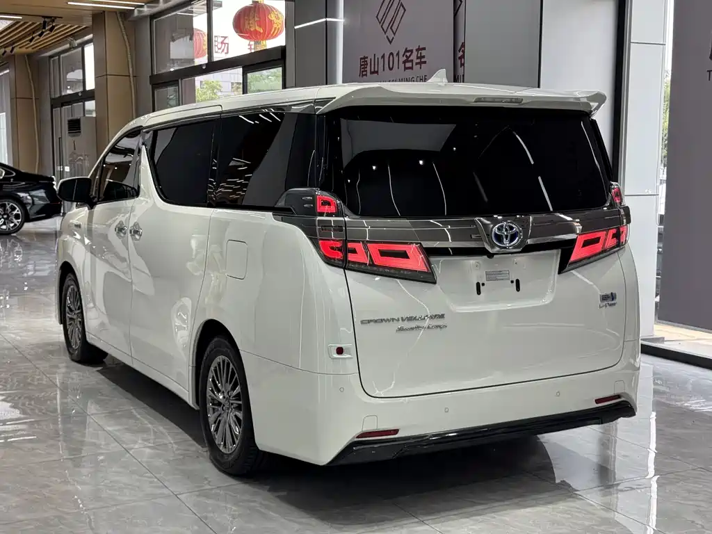 Toyota Vellfire 2022 — фото 4