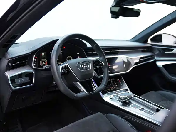 Audi A6L 2022