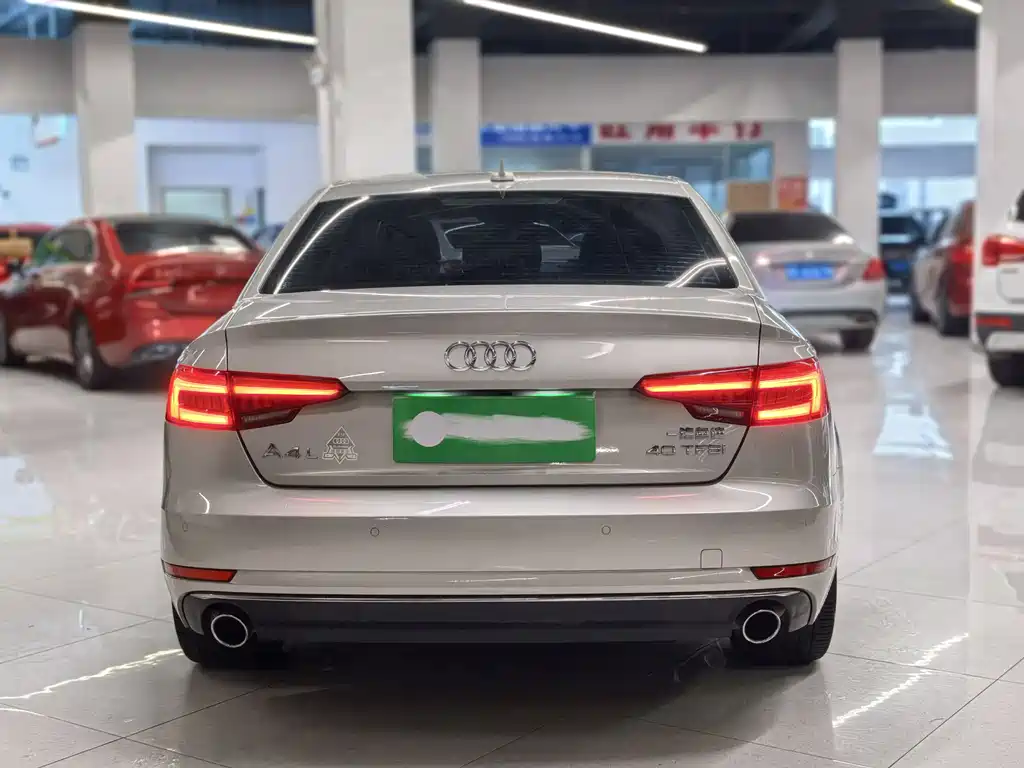 Audi A4L 2017 — фото 4