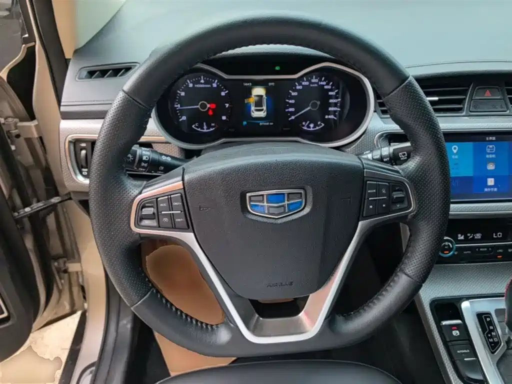 Geely Emgrand GS 2017 — фото 11