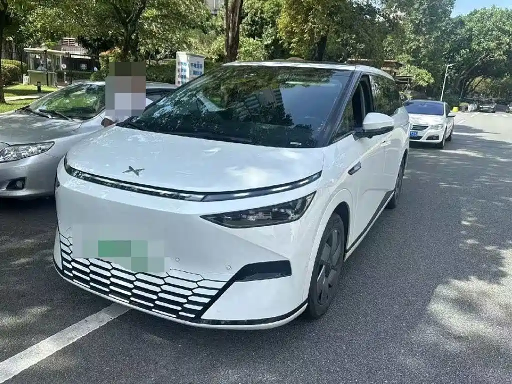 XPeng X9 2024