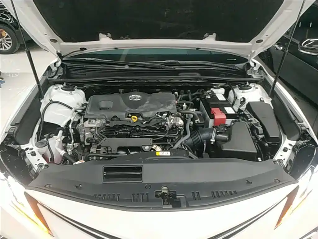 Toyota Camry 2023 — фото 20