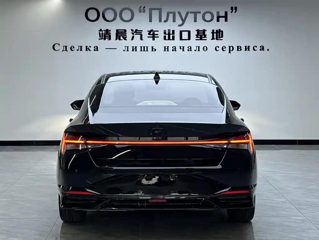 Hyundai Elantra 2023